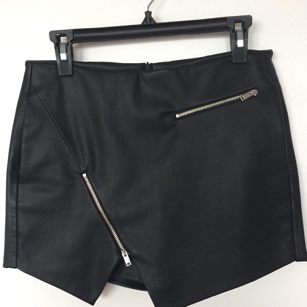 Zara faux leather skort